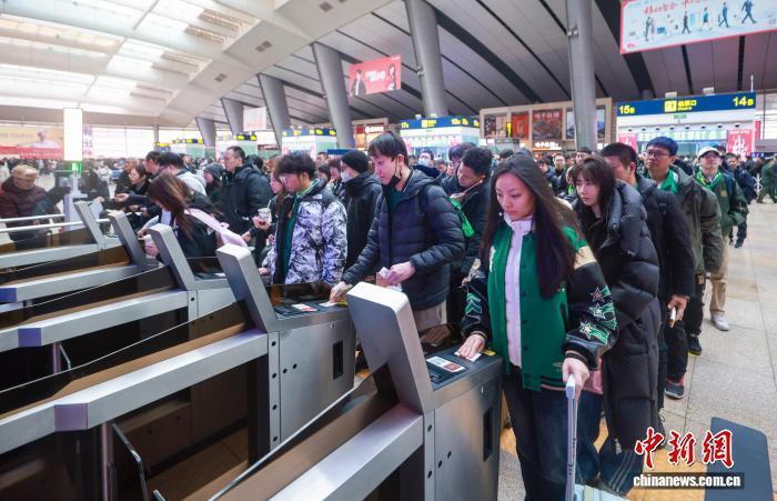 百家乐游戏-国铁北京局再次开行球迷列车助力北京国安球迷赴南京观赛