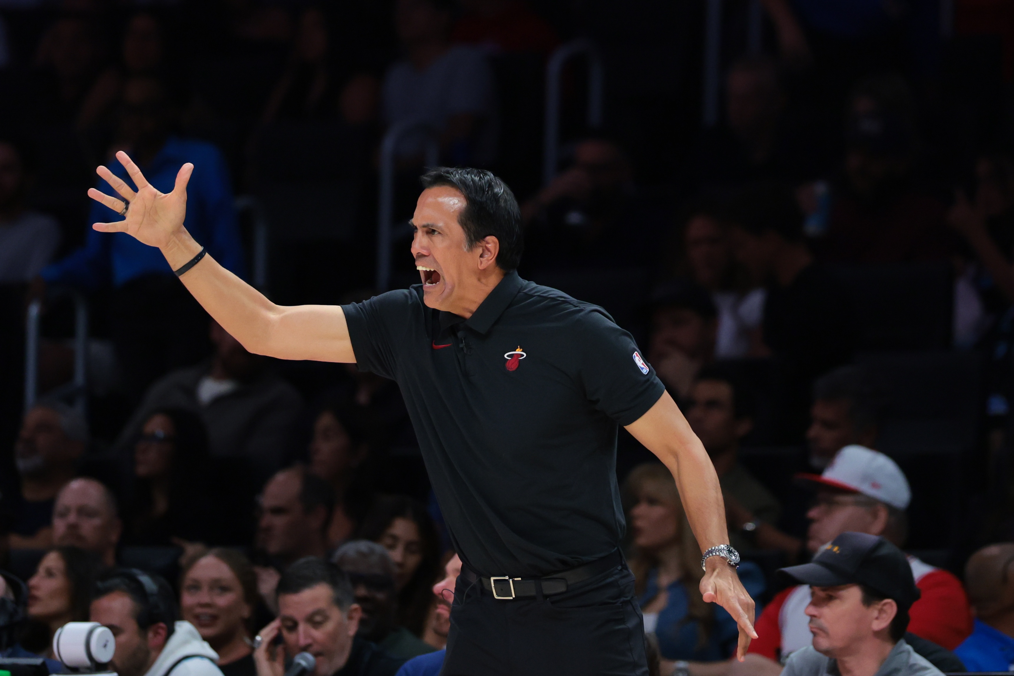 百家乐游戏-热火魔术裁判报告：全场无漏判错判！吹热火5秒违例为正确判罚